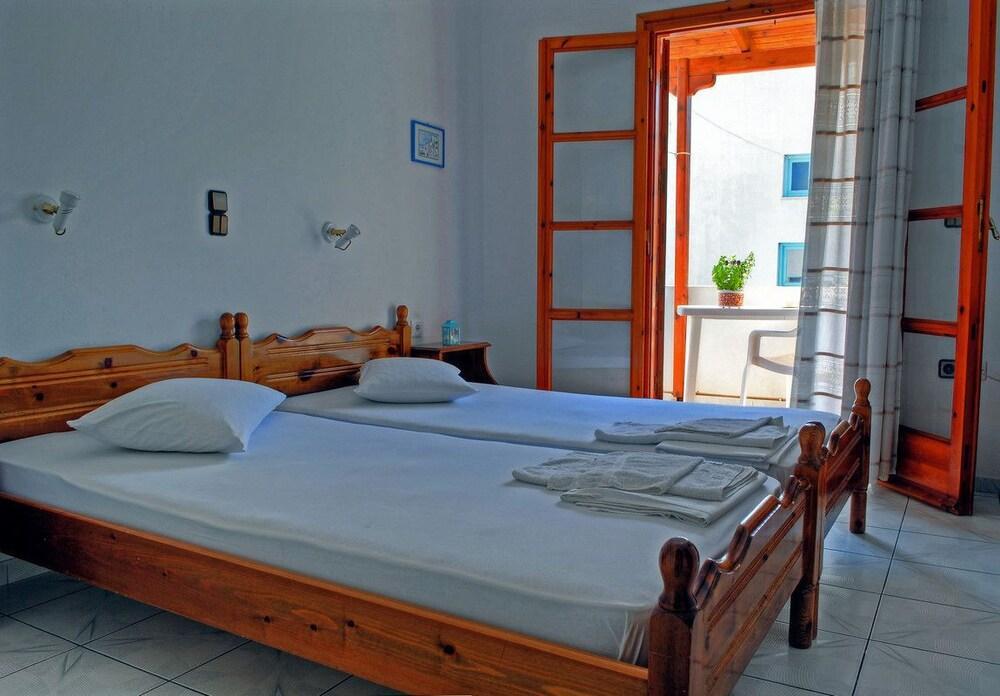 Kapetanos Rooms Naxos City Exterior foto