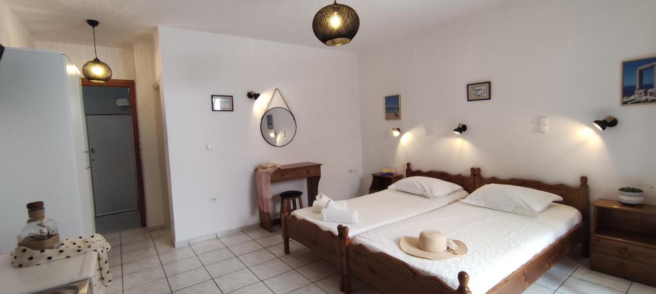Kapetanos Rooms Naxos City Exterior foto