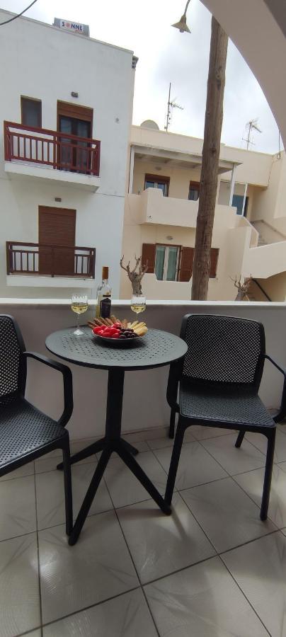 Kapetanos Rooms Naxos City Exterior foto