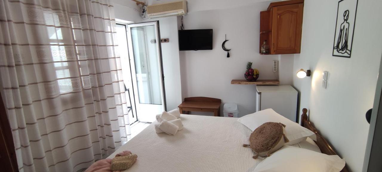 Kapetanos Rooms Naxos City Exterior foto