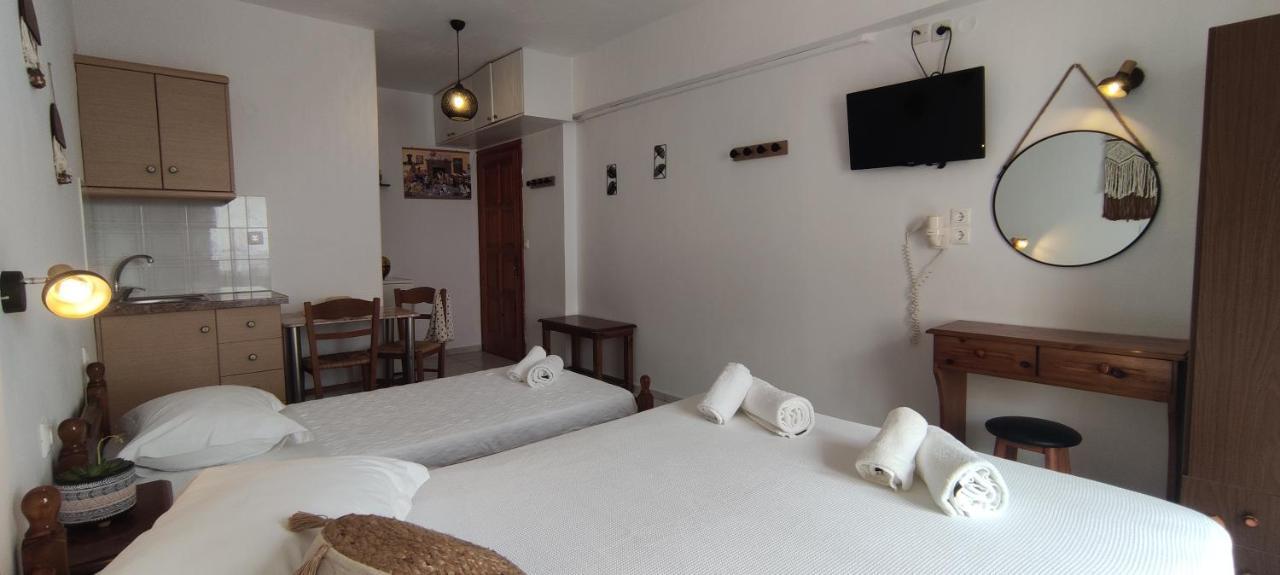 Kapetanos Rooms Naxos City Exterior foto