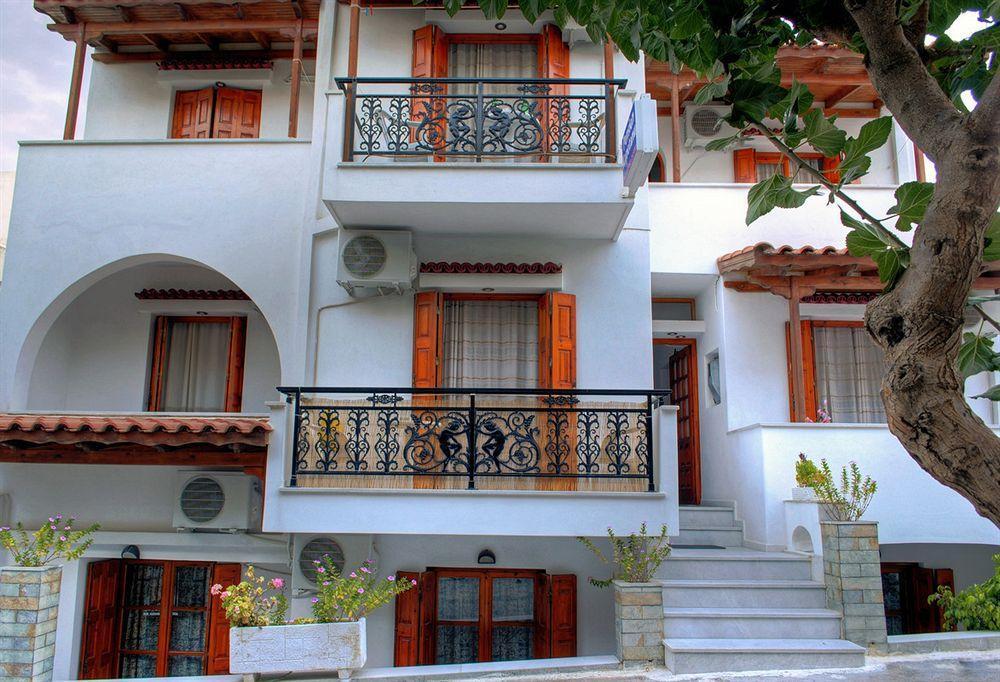 Kapetanos Rooms Naxos City Exterior foto